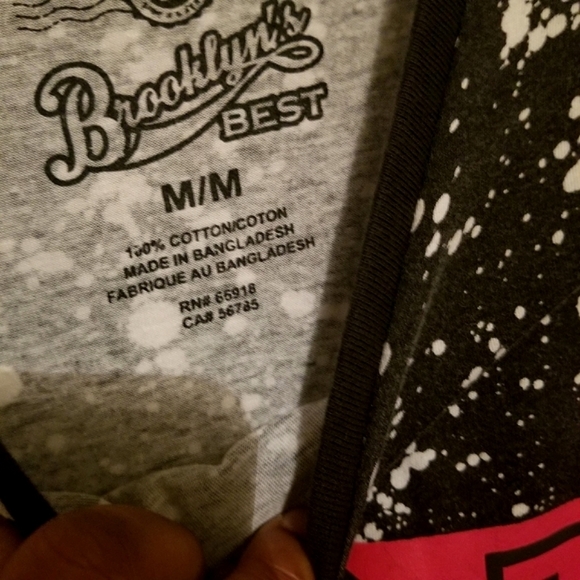 Brooklyn's Best Graphic Tee M - Picture 3 of 4